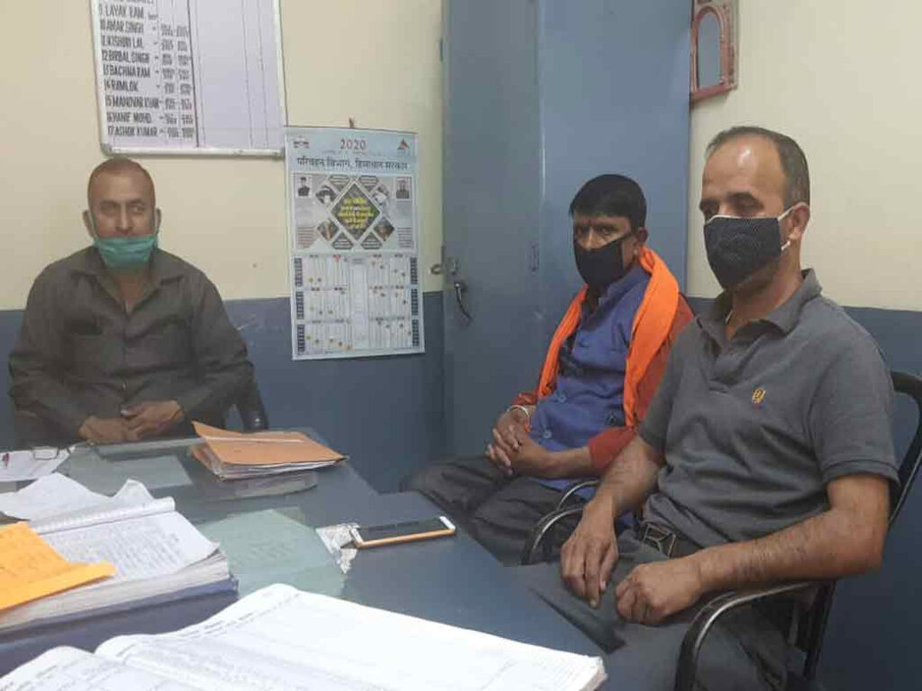 एचआरटीसी के कर्मचारियों को अभी तक वेतन नहीं मिलने से कर्मचारी परेशान! उन्होंने जल्दी वेतन देने का सरकार से आग्रह किया