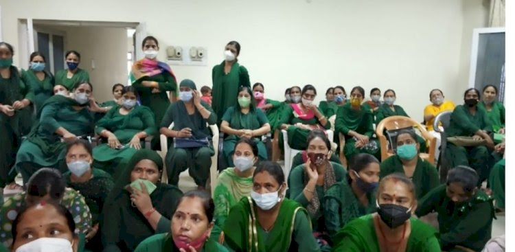 आशा वर्कर्स को एक साल से नहीं मिला इंसेंटिव, जान जोखिम पर दाल कर कर रही कार्य