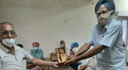 पांवटा साहिब में मनमाने दाम वसूल रहे फल एवं सब्जी विक्रेता