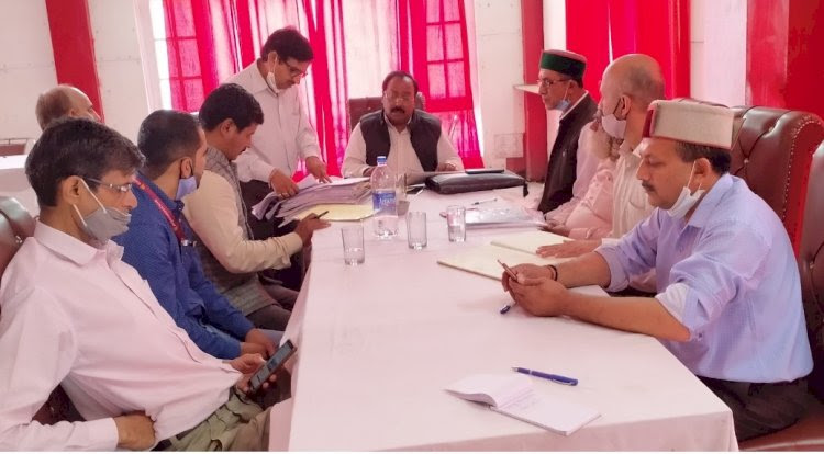 सिरमौर में चलाई 3 करोड़ रुपये की मधुमक्खी पालन की परियोजना : निदेशक खादी ग्रामोद्योग