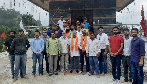 स्वर्ण आयोग के गठन की मांग को लेकर के शिरगुल मंदिर परिसर में बैठक का आयोजन