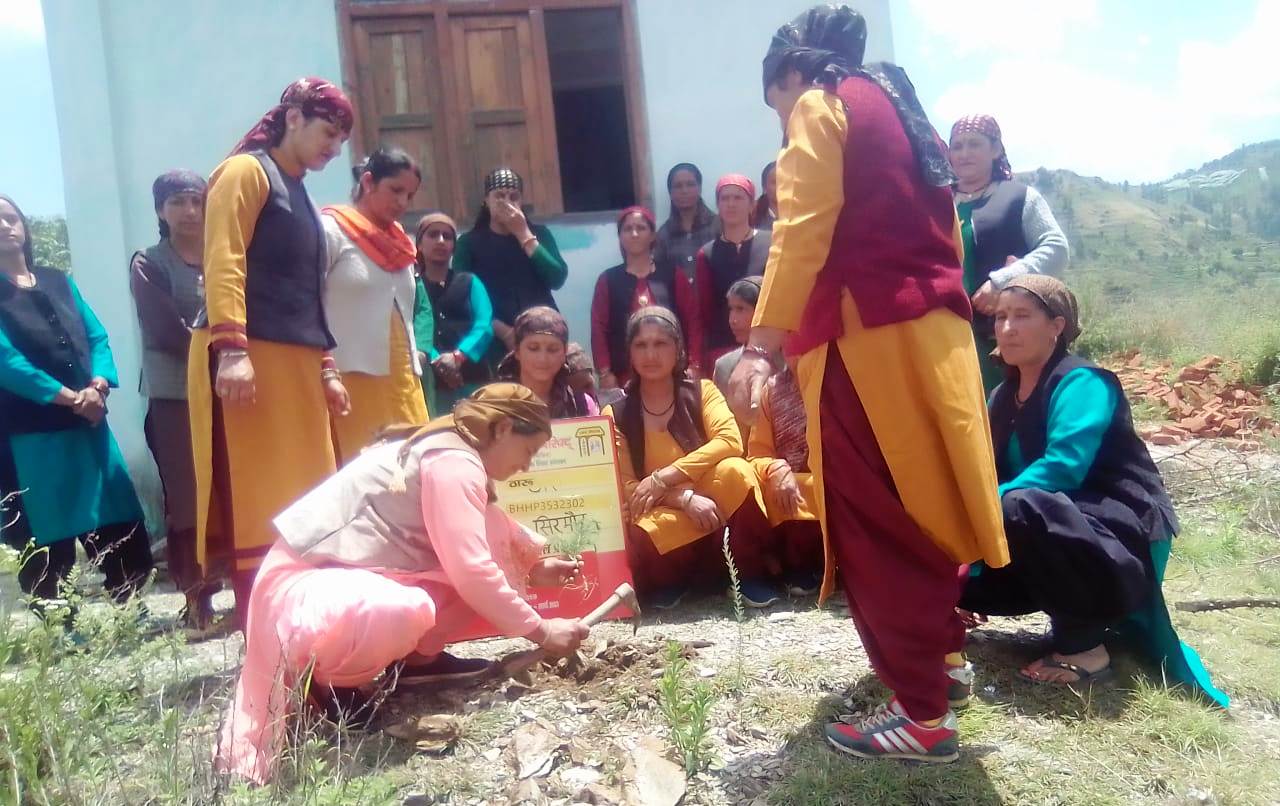 विडियो कान्फ्रेसिंग द्वारा हाई कोर्ट के जज ने दिया एसएचजी की महिलाओं को प्रर्यावरण का संदेश