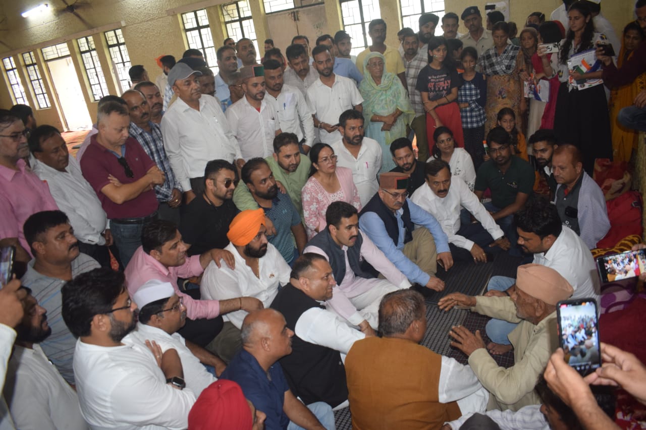 Sirmour # News # आपदा की इस घड़ी में प्रदेश सरकार प्रभावित परिवारों के साथ -विक्रमादित्य सिंह
