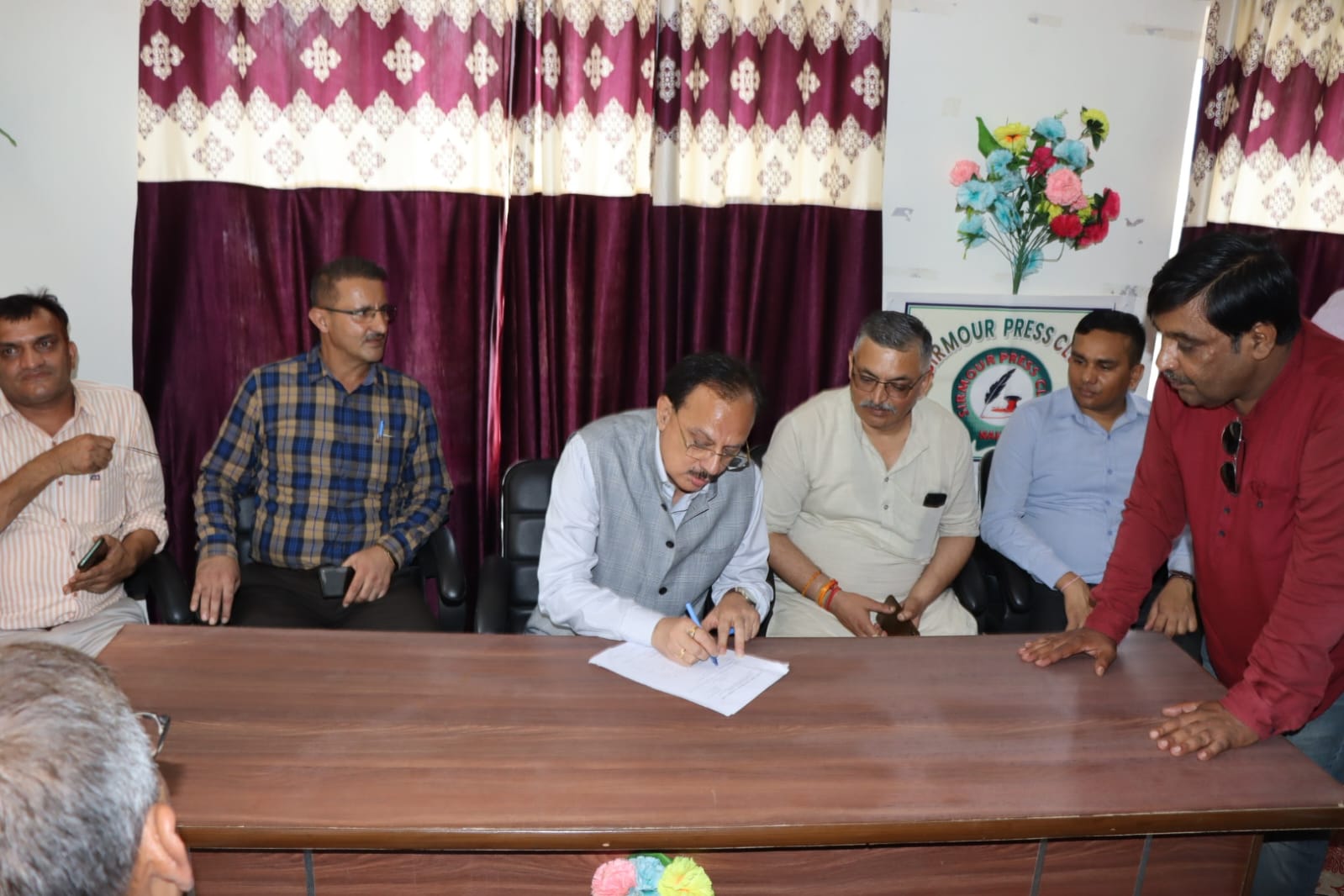 Sirmour # News # हिमाचल में बारिश से 10 हजार करोड़ का नुकसान-हर्षवर्धन चौहान