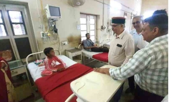 बीमार मेडिकल कॉलेज का इलाज करने निकले सोलंकी