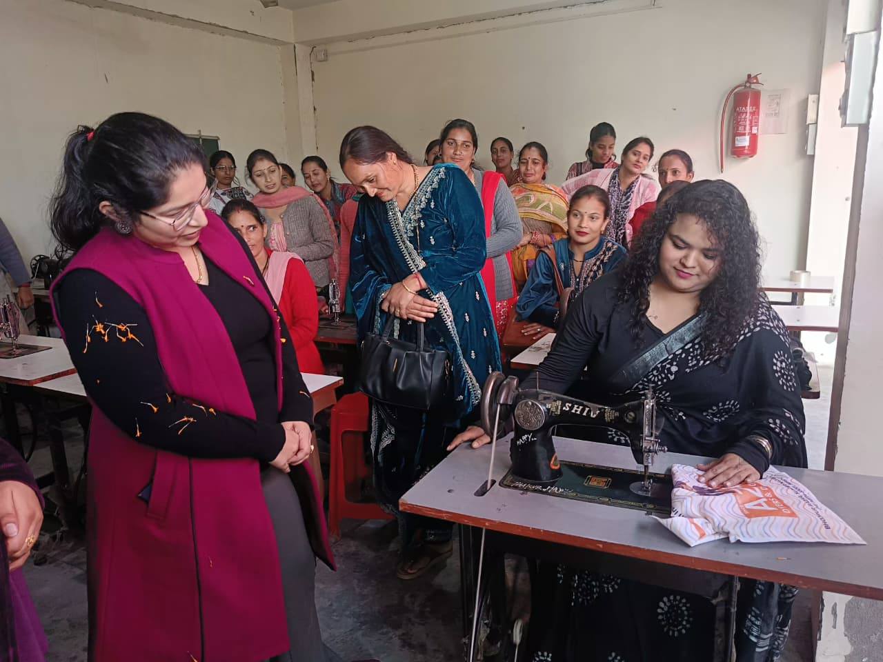 मंडी में ग्रामीण महिलाओं को आत्मनिर्भर बनाने के लिए चार माह का सिलाई प्रशिक्षण कार्यक्रम शुरू