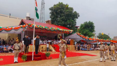 स्वतंत्रता दिवस पर देशभक्ति के रंग में रंगा ऊना