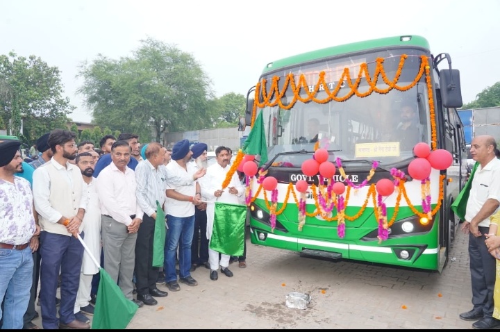 एच.आर.टी.सी. के बेड़े में शामिल होंगी 1000 इलेक्ट्रिक बसें – मुकेश अग्निहोत्री