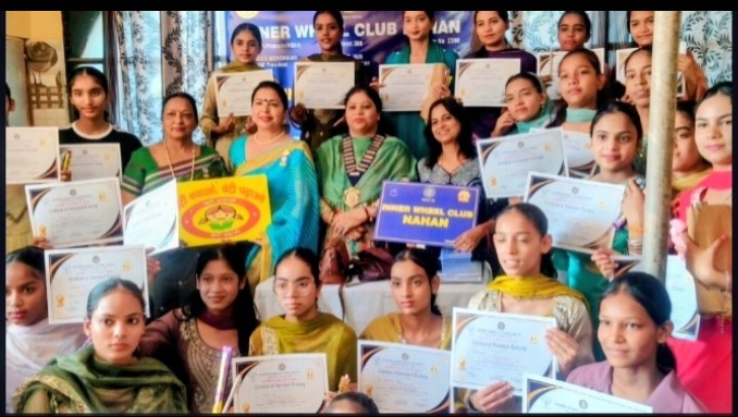 30 बालिकाओं के हुनर सीखने पर अब आत्मनिर्भरता की ओर बढ़ेंगे कदम