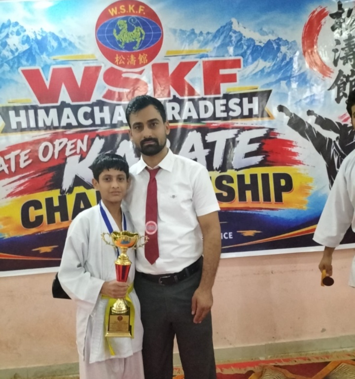 अरिहंत इंटरनेशनल विद्यालय नाहन के छात्रों का राज्य स्तरीय कराटे प्रतियोगिता में शानदार प्रदर्शन