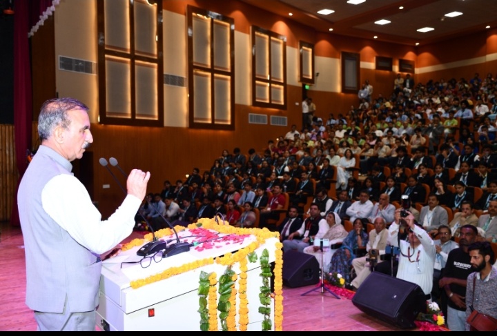मुख्यमंत्री ने विश्वविद्यालयों से हिमाचल की वास्तविक आवश्यकताओं के अनुरूप अनुसंधान परियोजनाओं को बढ़ावा देने का किया आह्वान