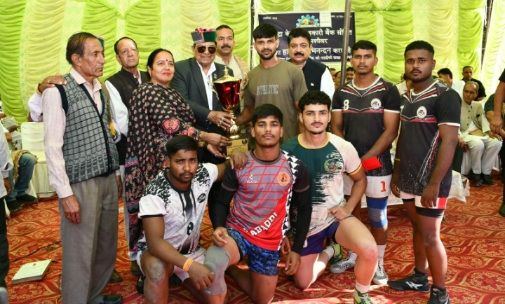 युवाओं को नशे से दूर रखने के लिए समाज को मिलकर प्रयास करने की आवश्यकता – डॉ. शांडिल