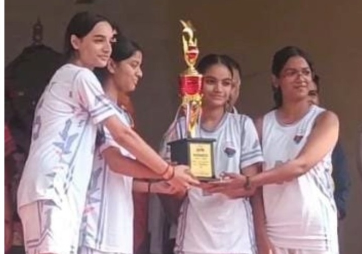 करियर अकादमी सीनियर सेकेंडरी स्कूल के विद्यार्थियों ने अंडर-19 प्रतियोगिता में स्कूल का नाम रोशन किया