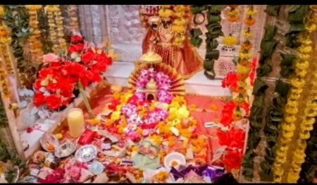 सिद्धपीठ कालीस्थान मंदिर नाहन में अष्टमी को उमड़ी श्रद्धालुओं की भीड़
